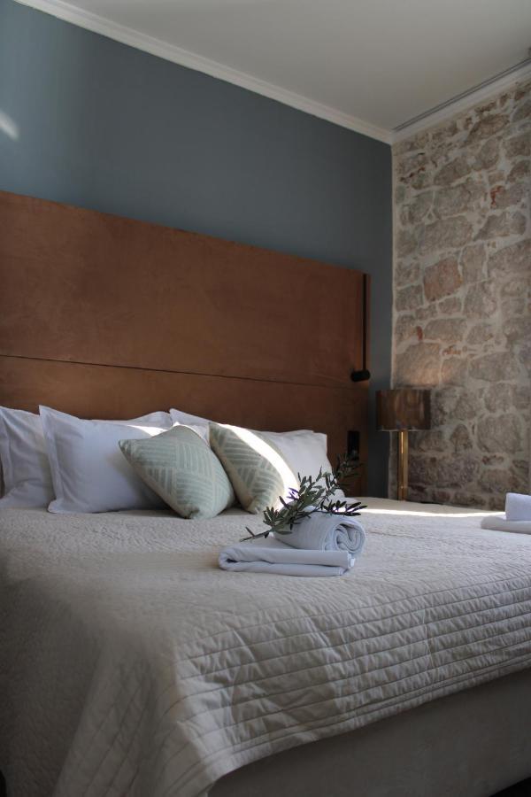 Olife Guesthouse Milna  Extérieur photo